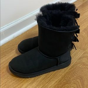 Black Bailey Bow Uggs